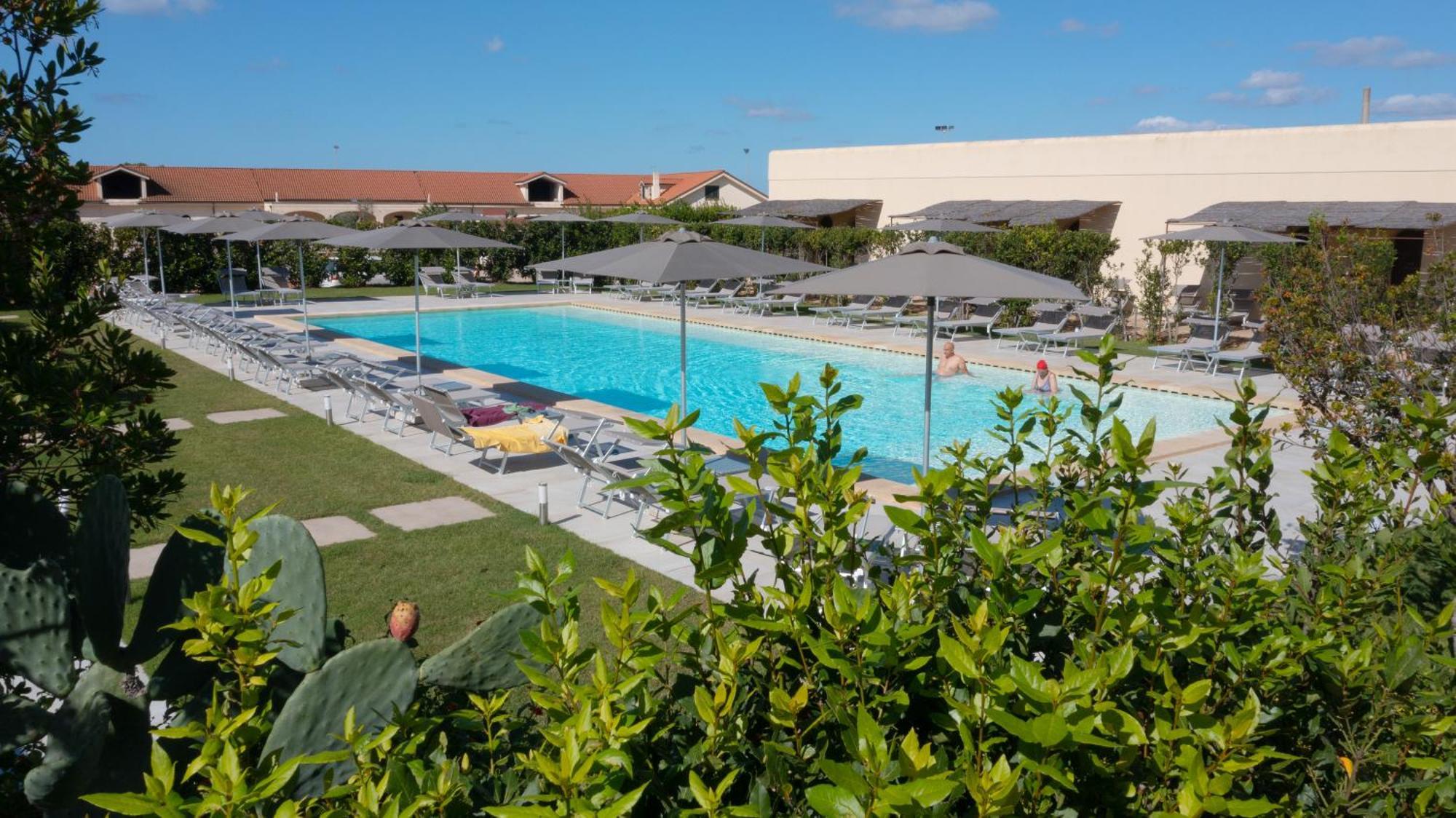 Delle Rose, Hotel & Horse Riding トッレ・ヴァード エクステリア 写真